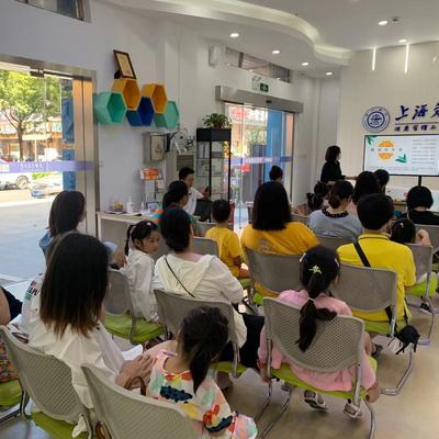 比比酷國際幼兒園 以專業(yè)產(chǎn)品與精細(xì)化服務(wù)，贏得教育培訓(xùn)市場的信賴